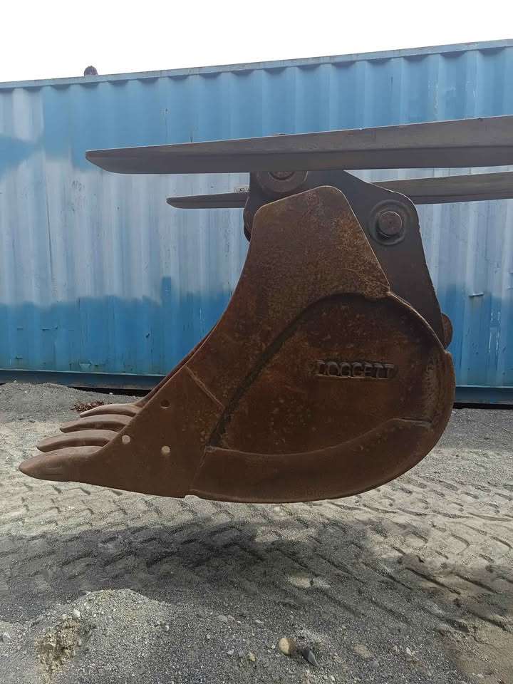 John Deere 130G Digging Bucket