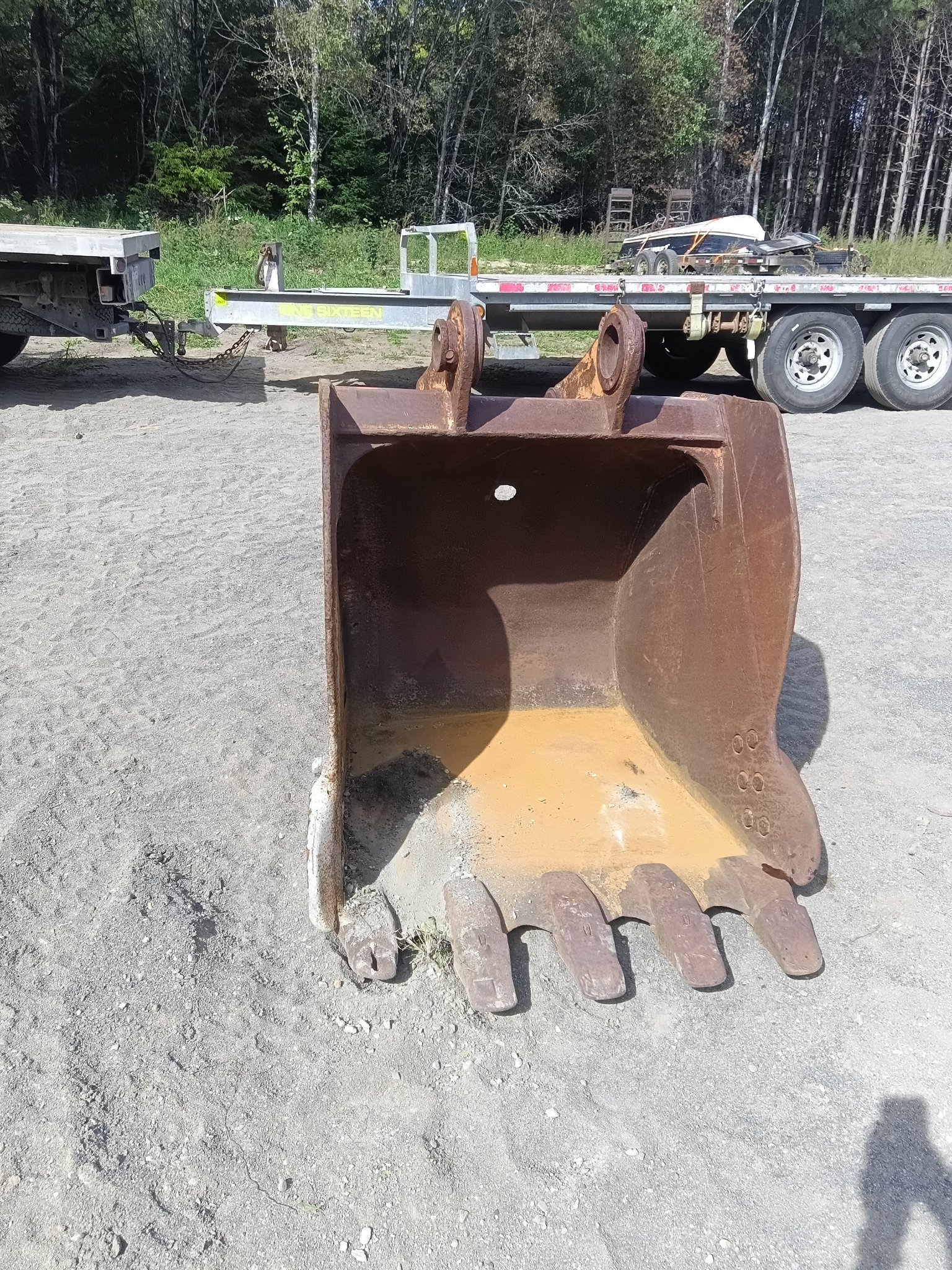 20333_0_oo9z 42″ Excavator Bucket