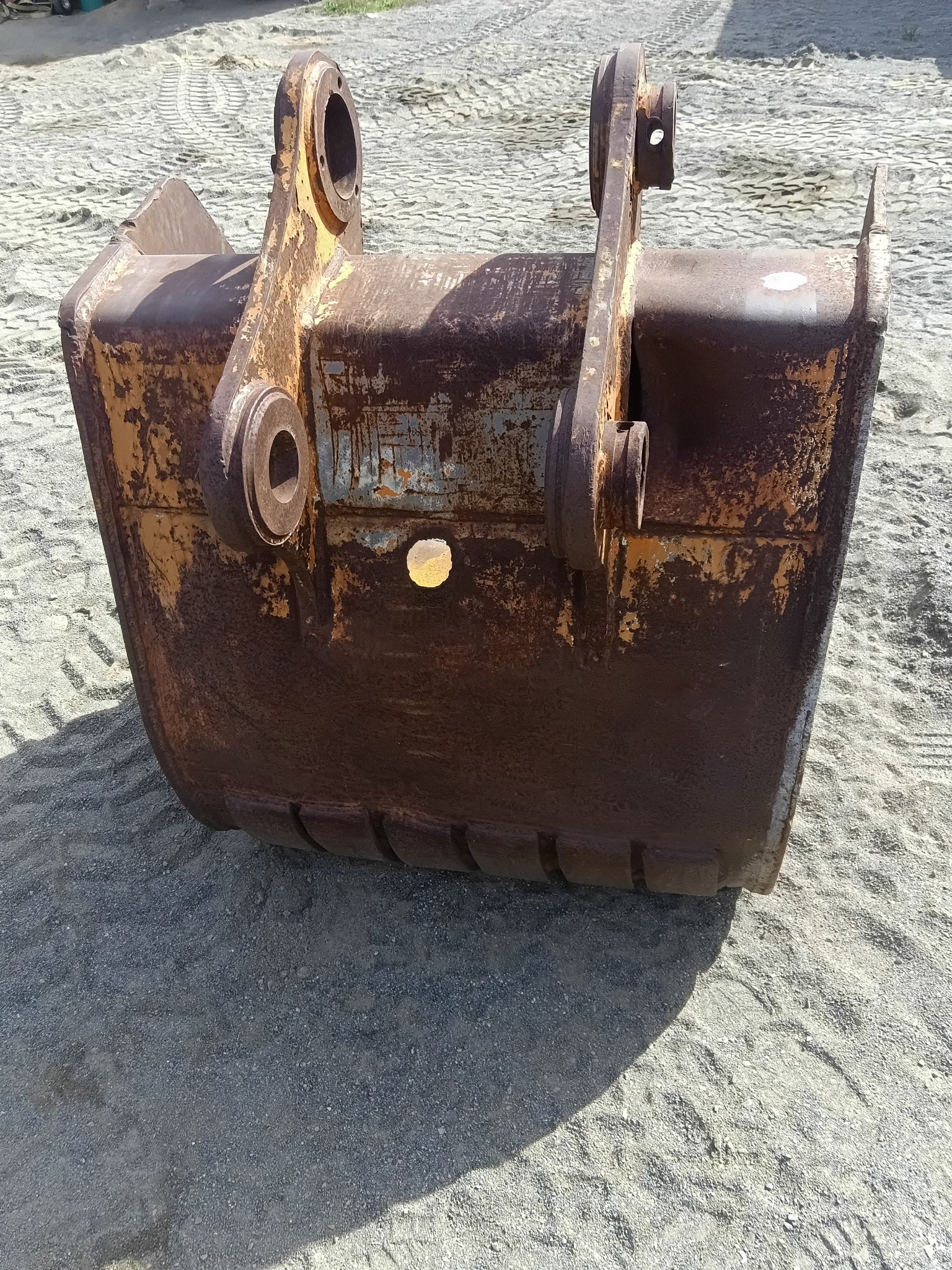 20335_2_js80 42″ Excavator Bucket