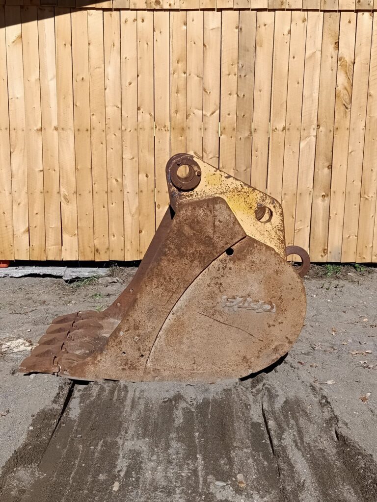 Esco 44″ 1.5yd Excavator Bucket – Fits Cat 330 / Deere 892