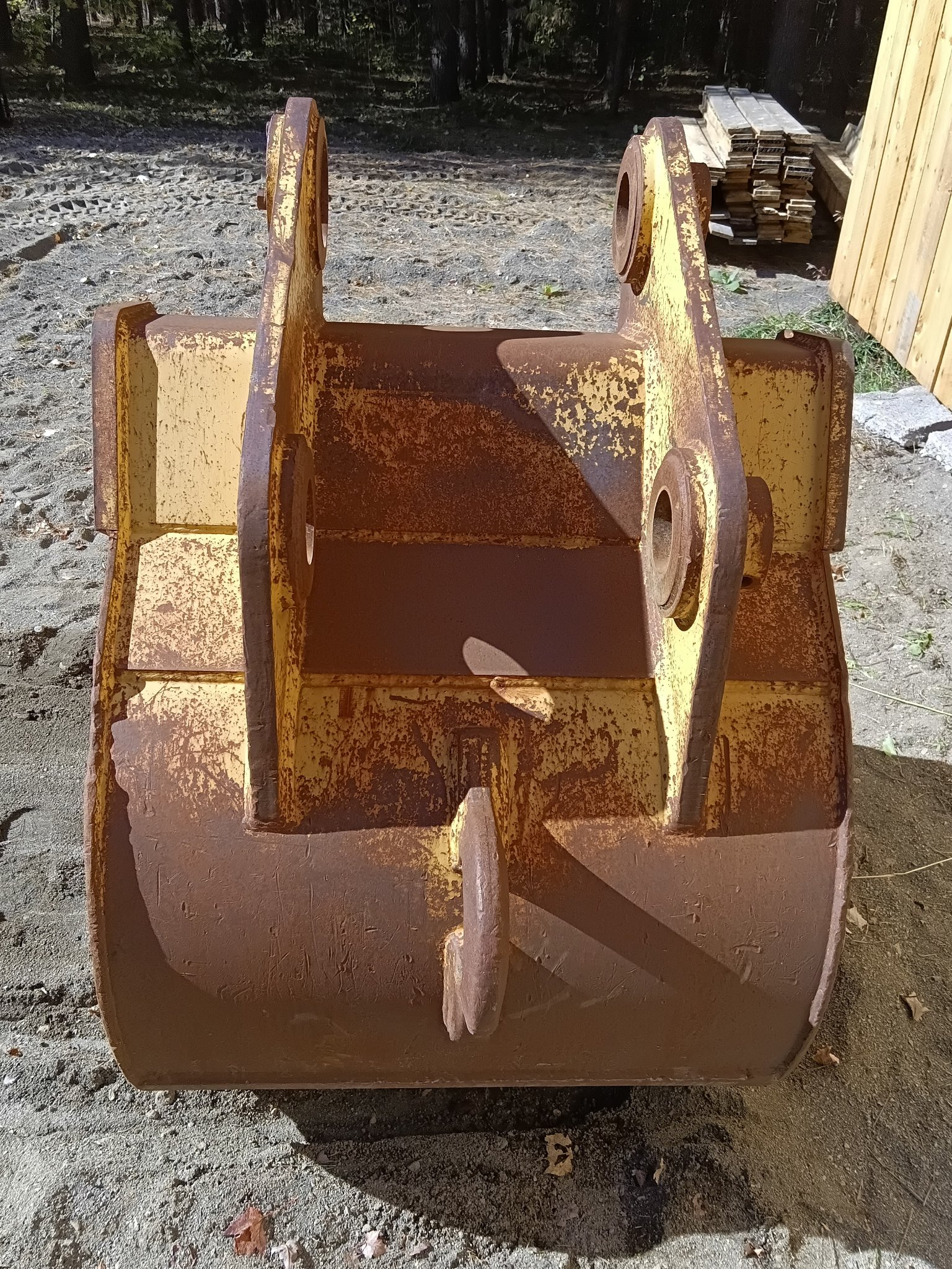 20572_31_yb6g Esco 44″ 1.5yd Excavator Bucket – Fits Cat 330 / Deere 892